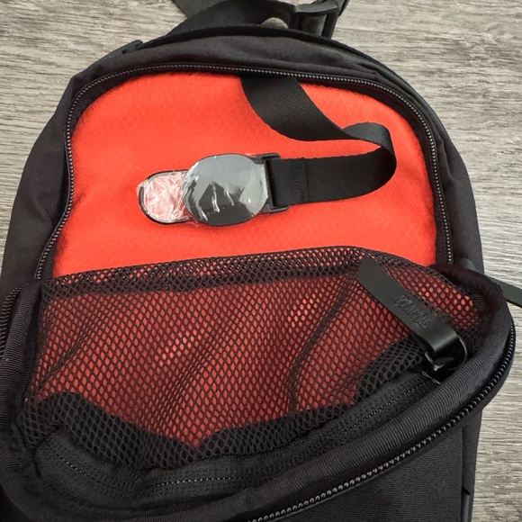 NWT ALPAKA METRO SLING MAX - Picture 4 of 16